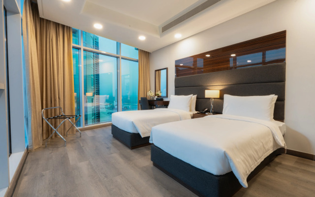 S Plaza Suites Hotel