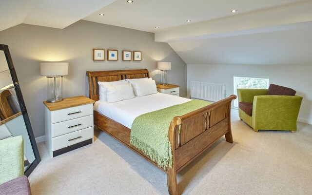 Host Stay Doray House