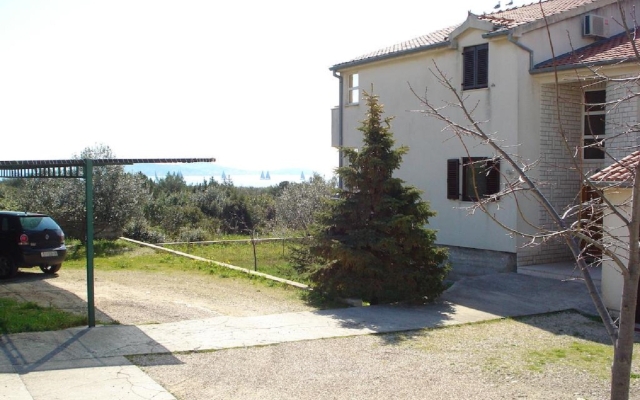 Apartment Damir - on the sea side : A3 Tribunj, Riviera Sibenik