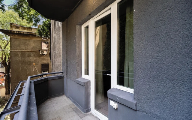 Bucharest Studios Tokyo Apart