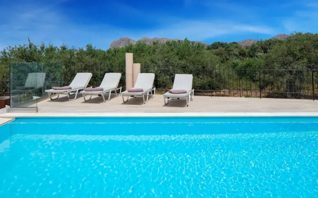 Villa Elihrisos-private Heated Pool Near the sea