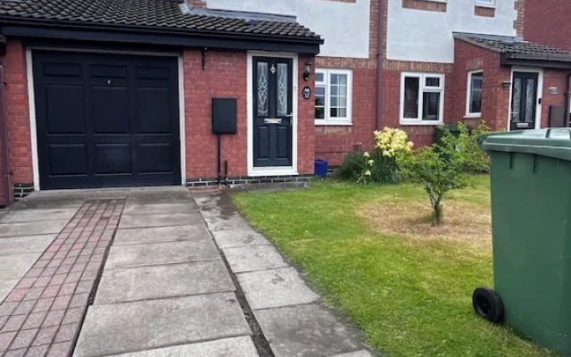 Stockton-on-tees - 2 Beds - Pet Friendly - Parking
