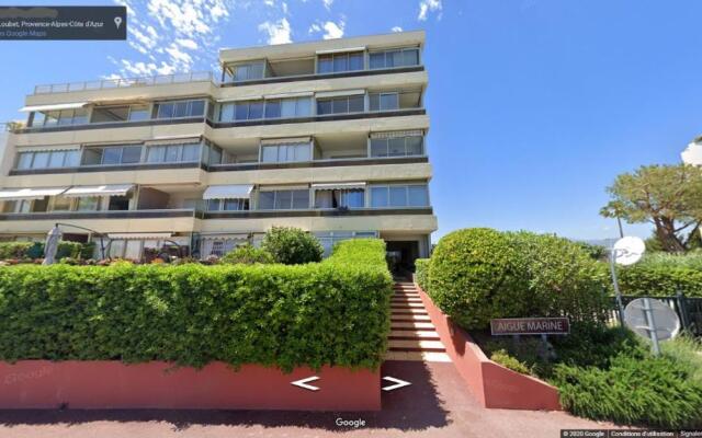 Vue mer panoramique devant la plage au calme!