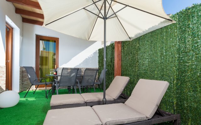 Mafloras Luxury Beach Apartment