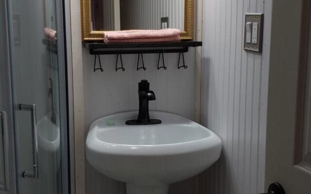 Mooseberry Cabin, Willow AK