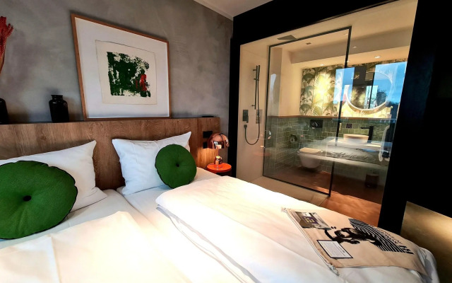 KONCEPT Hotel International