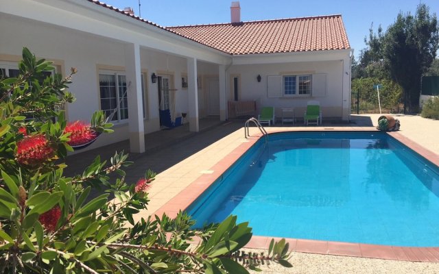 Villa with 3 Bedrooms in Praia Do Ribatejo, with Private Pool And Wifi