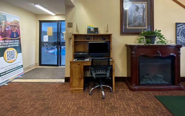 AmericInn by Wyndham Reedsburg