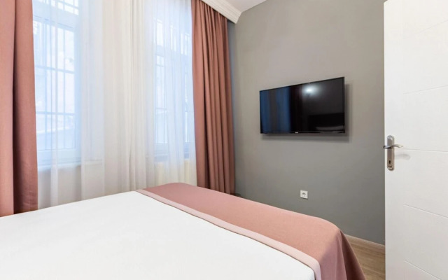 Duplex House Near Trendy Attractions in Sisli