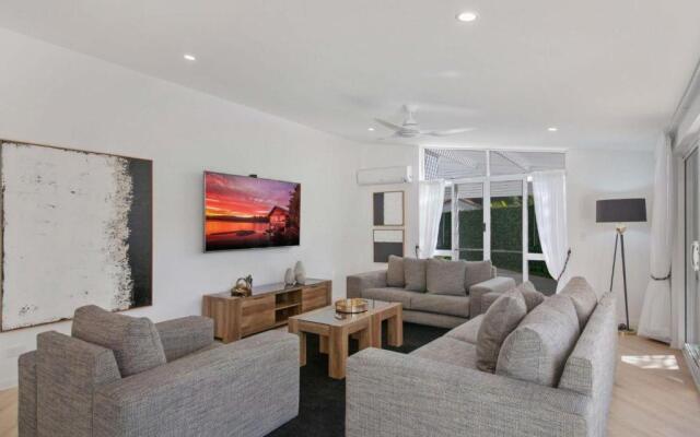 7th Heaven Wesley Court 7