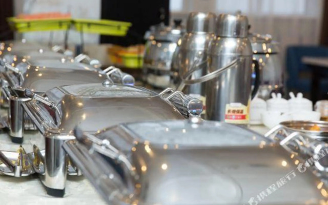 Shangpin Hotel (Luyi Minglu Road)