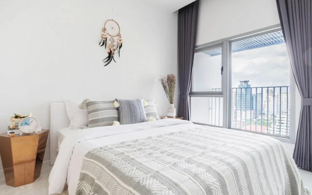 Hyde Sukhumvit 11 By Favstay