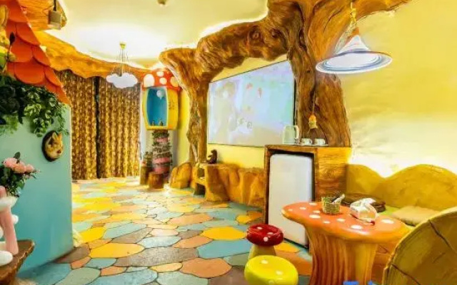 Liangyue Buwan B&B (Gouyan Street Branch)