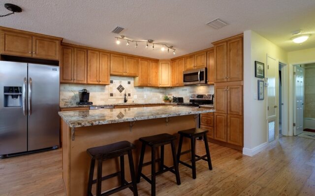 1 Step Closer 2 Bedroom Villa by RedAwning