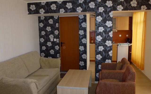 Apartments in Rainbow Holiday Complex