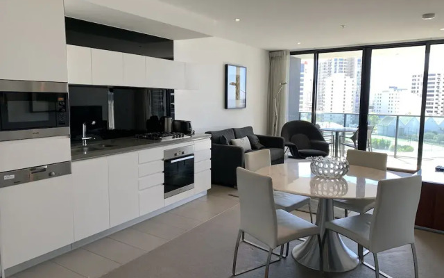 The Oracle Broadbeach 906