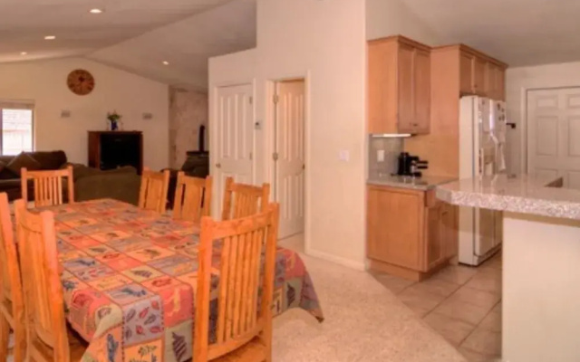 Mountain Ellen 3 Br home by RedAwning