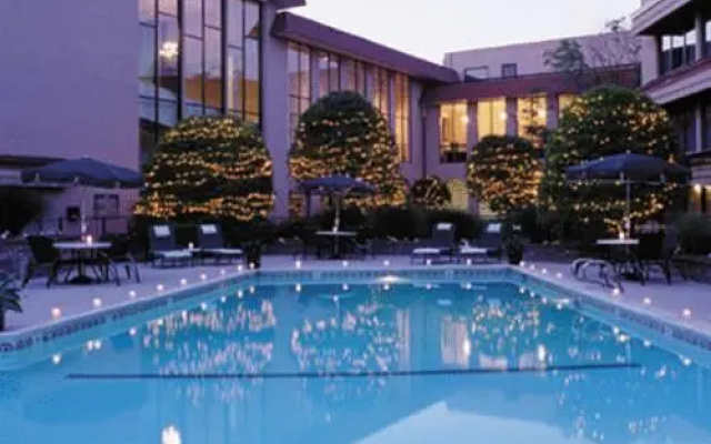 Tulsa Select Hotel and Convention Center