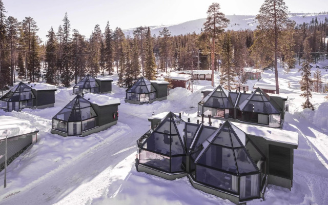 Santa's Hotel Aurora & Igloos