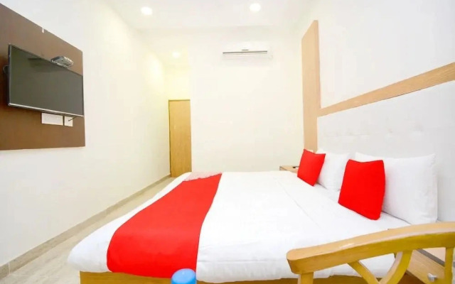 Hotel Lazeeno Classic by OYO