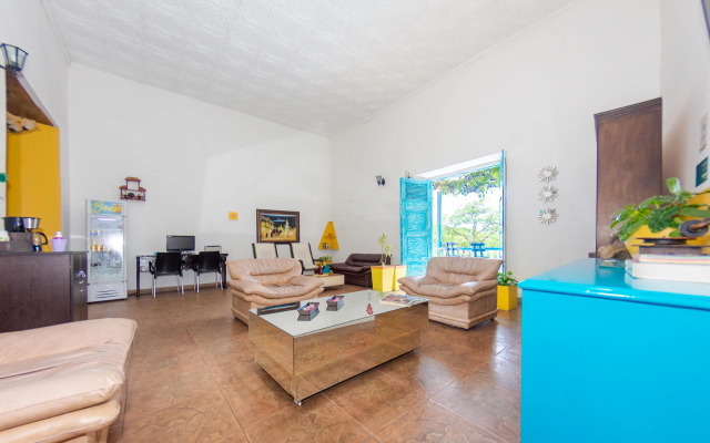 Отель Centenario Park