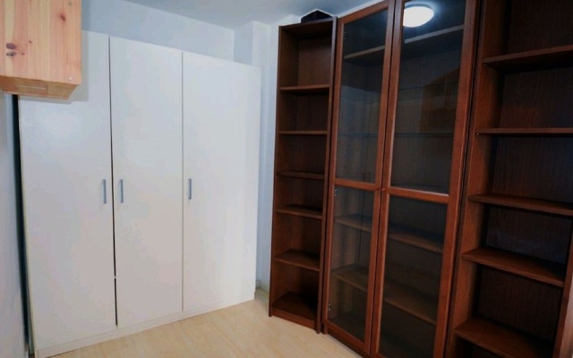 Avatar American Style Large Queen Bed Apartment – Guest Rooms – Shenzhen