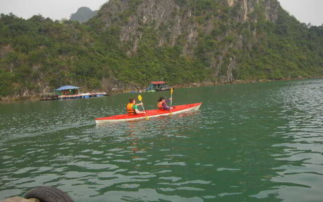 Halong Aurora Cruises