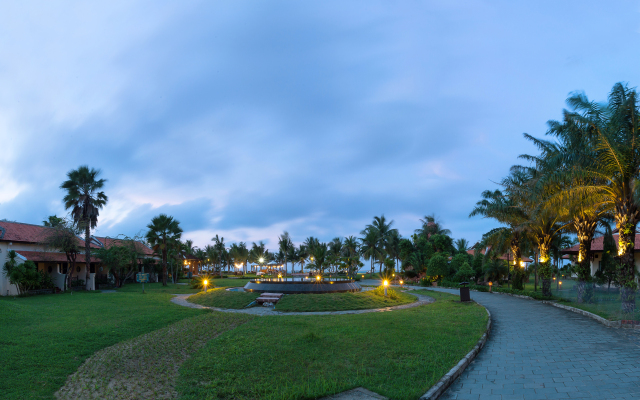 Tropical Beach Hoi An Resort