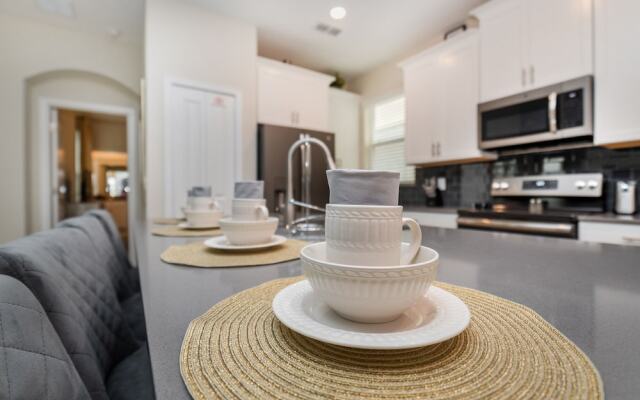 Villa W/private Pool &themed Rooms, Near Disney!