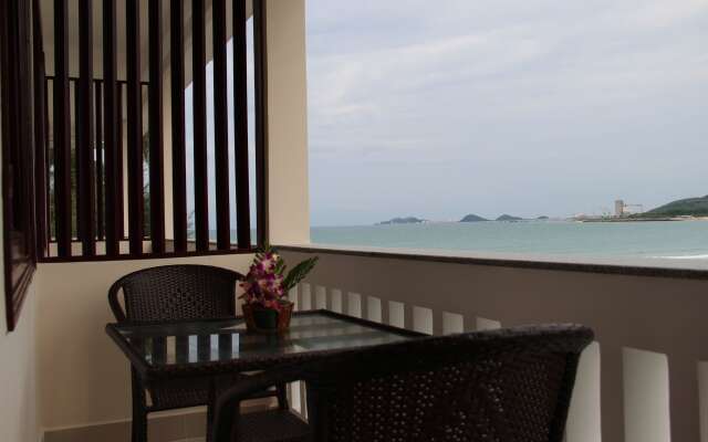 GM Doc Let Beach Resort and Spa