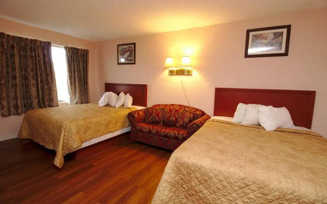 Niagara Lodge & Suites