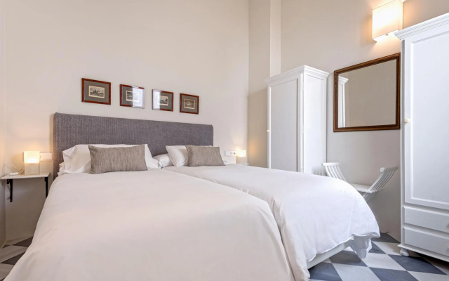Magnificent apartment in the heart of Seville. San Laureano VI