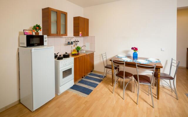 9 ночей на улице Зверева 1/2