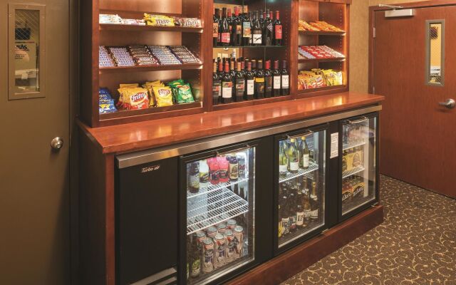 Best Western Plus Parkway Inn