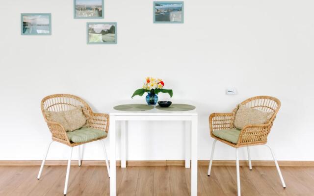 Lake Aluksne studio apartment