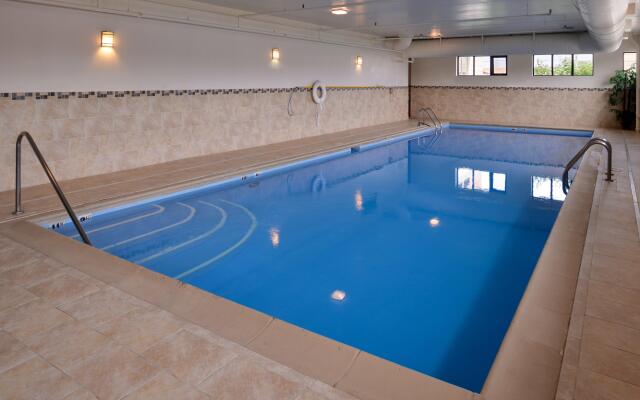 Holiday Inn Express Crestwood by IHG