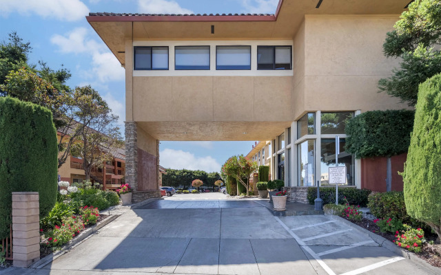 Best Western Plus Inn of Hayward