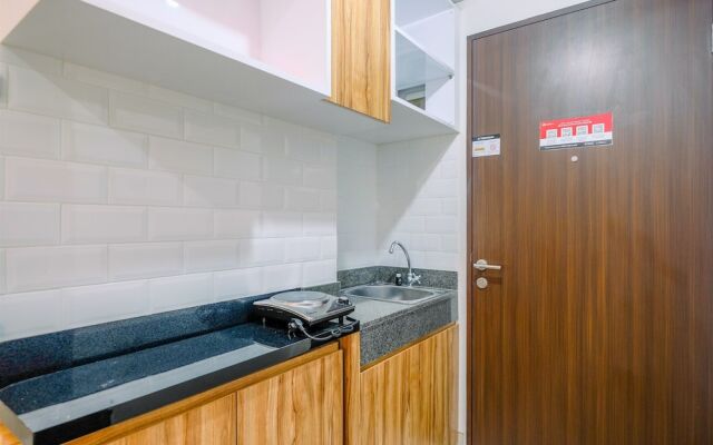 Comfortable and Cozy Studio Room at Transpark Cibubur Apartment