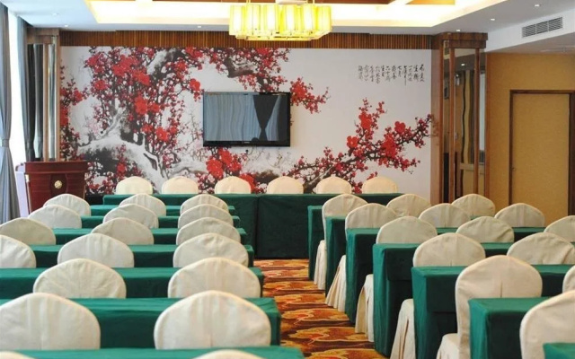 Dongxing Hotel - Guangzhou