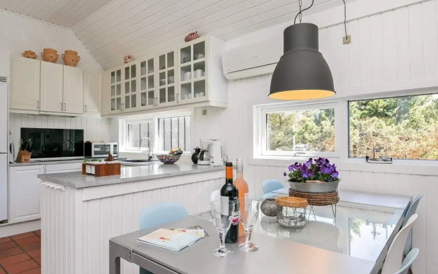 10 Person Holiday Home in Blavand