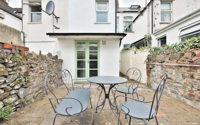 Stunning 2 Bedroom Cardiff Bay House
