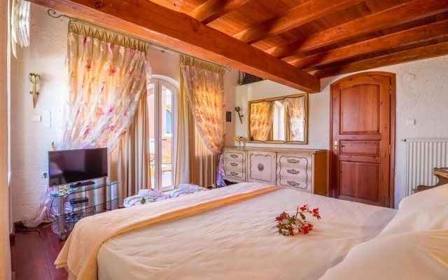 Kastro Estate