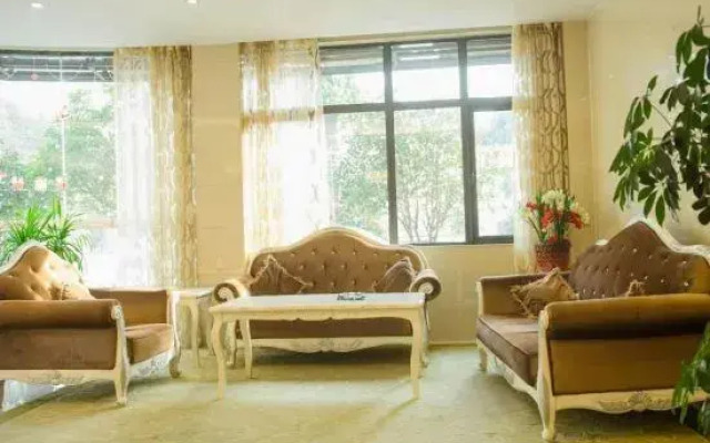 Ruihe Hotel in Lucheng City