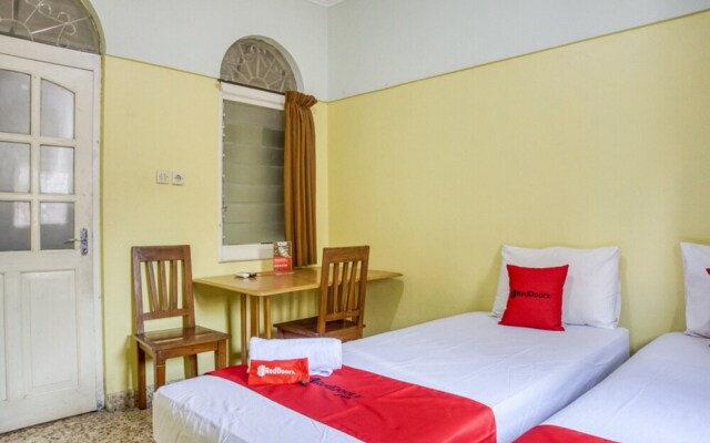 Kota Kembang by RedDoorz