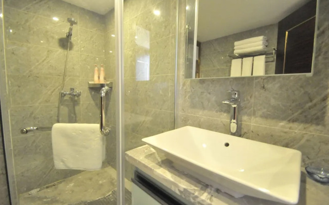 Ruide Apartment Zhongyong Jinyu Branch