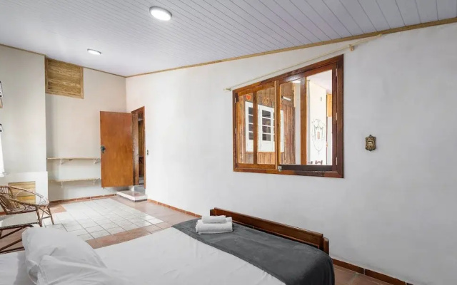 Large 3-bedroom House in Penha Sel0068