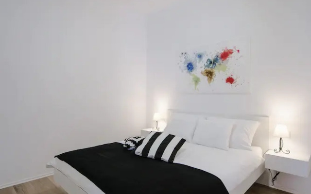British Square Apartment