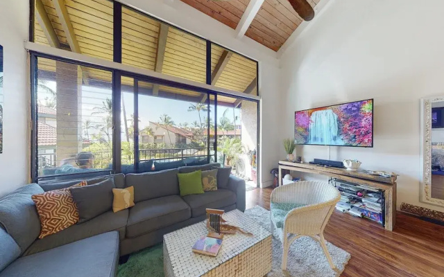 Luana Kai C-301 3 Bedroom Condo by RedAwning