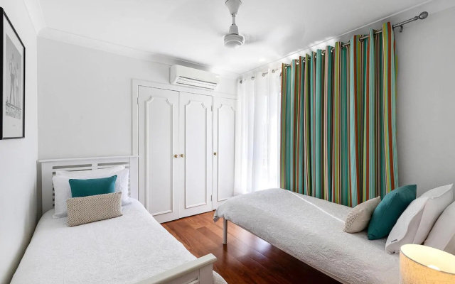 Montipora Unit 3 - In the heart of Airlie, wi-fi and Netflix – Guest Rooms – Airlie Beach
