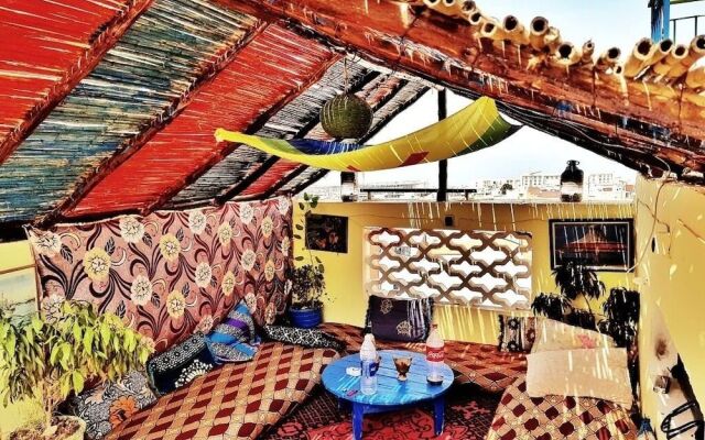 Nomad Surf House - Hostel